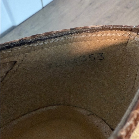 Vintage Stuart Weitzman Woven Crocodile accent Kitten Leather Heels - 8.5 - Picture 5 of 7